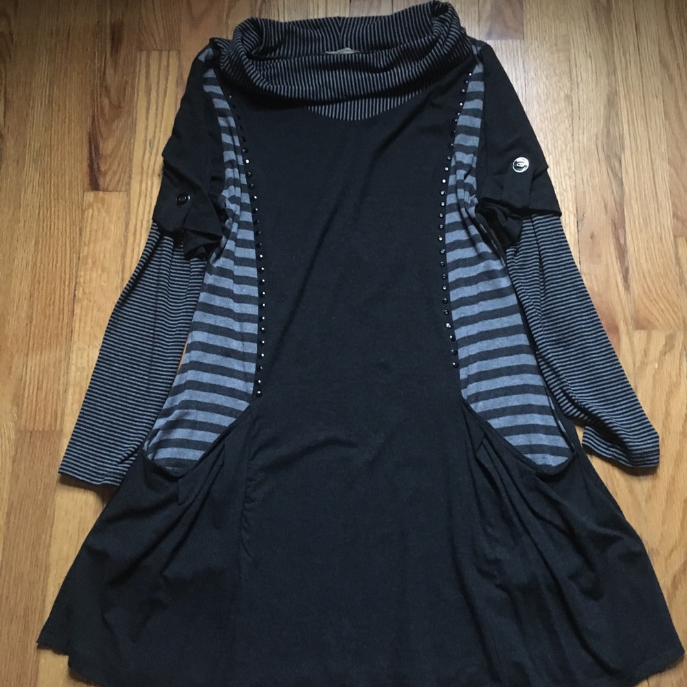 Dress - Picture 3 of 16